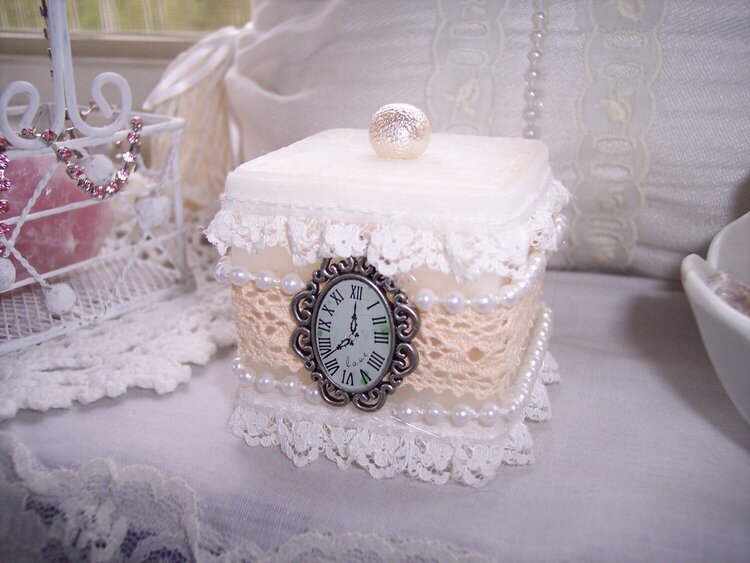 Shabby Chic**Altered Square Candle