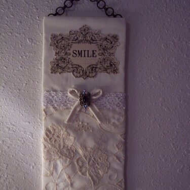 Shabby/Victorian Chic**Smile Sign