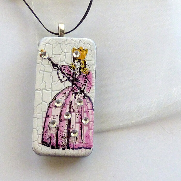 Antiqued Glinda Wizard of Oz pendant