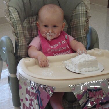 addie eating cake