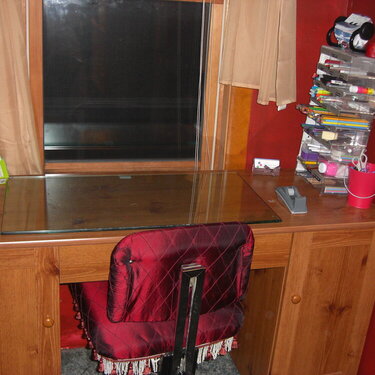 My nice clean desk!!