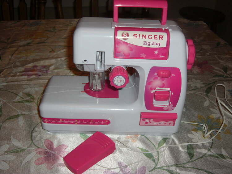 My brand new mini sewing machine!