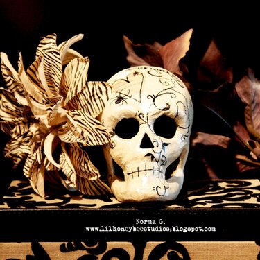 Blk/Wht Halloween Skull