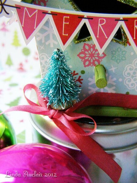 *Echo Park&#039;s &quot;Happy Holidays&quot; Birdhouse Ornament* 