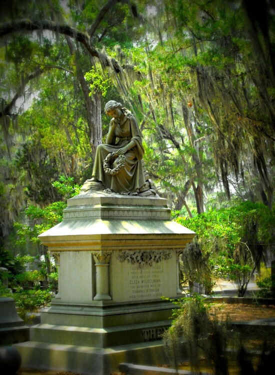 Bonaventure Cemetery Savannah Ga, thinking woman