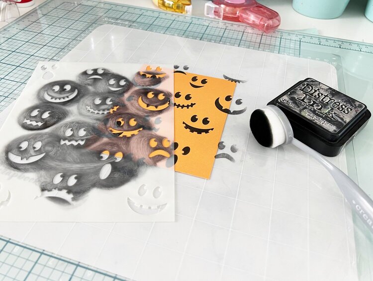 Perfect duo for stenciling - double stick mat and clearly amazing mat