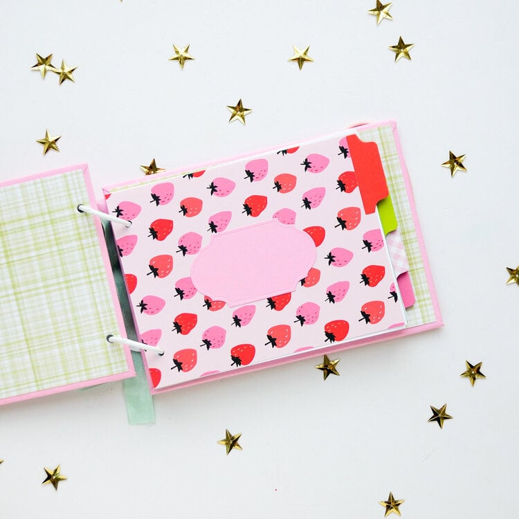 Berry sweet recipes book