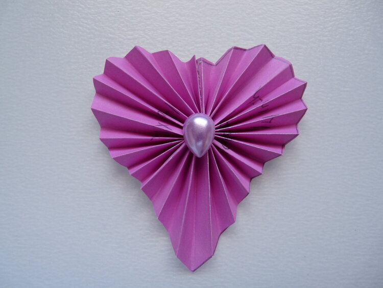 Template on How I Made this accordion folded heart ...this is a rough draft so it has my pencil marks all over it !
