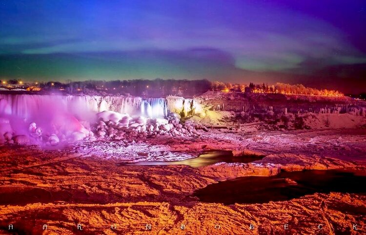 Northern Lights on Niagara Falls
