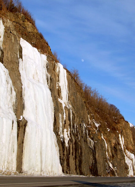 Mar 07 - Seward Hwy, Frozen Waterfalls &amp; Moon