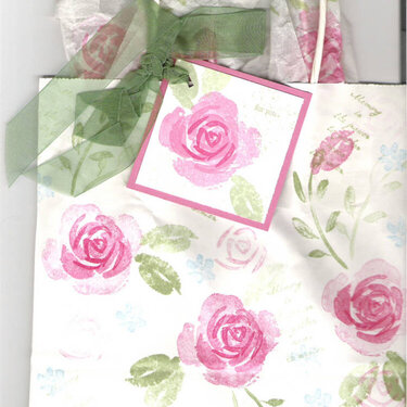 roses in winter gift bag