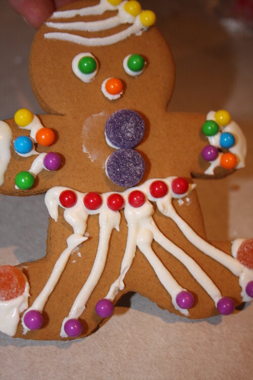 25) Gingerbread Man {5pts}