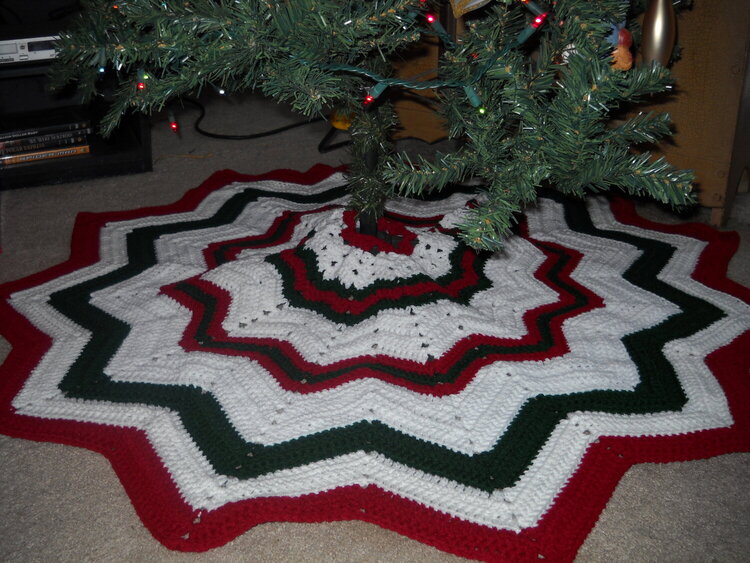 Crochet Ripple Tree Skirt