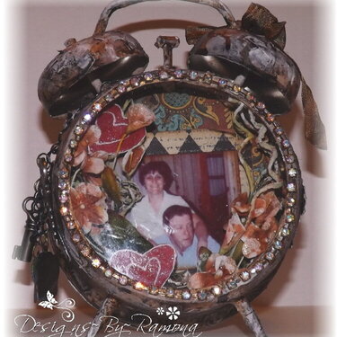 Tim Holtz ASSEMBLAGE CLOCK with Mini Album