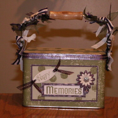 Happy Memories Tin and cards for inside