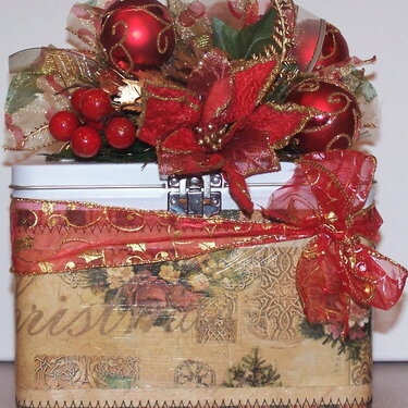 Christmas altered lunchbox