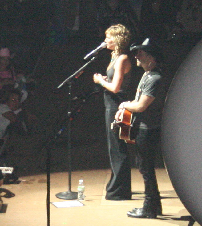 Sugarland performing &quot;Stay&quot;