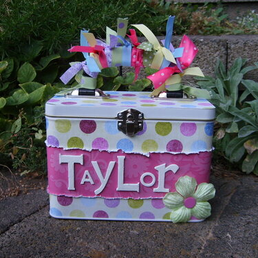Taylor&#039;s Lunchbox-Front
