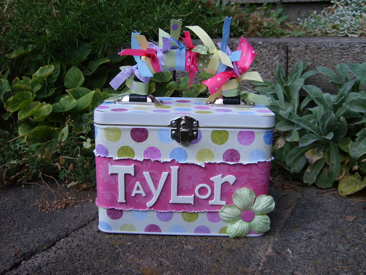 Taylor&#039;s Lunchbox-Front