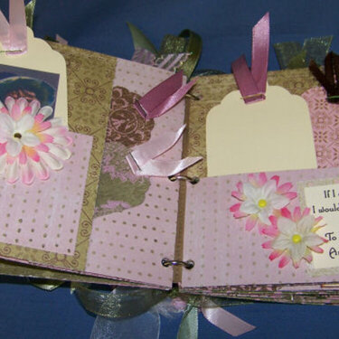 Mothers Day Pink and green pages 3 and 4