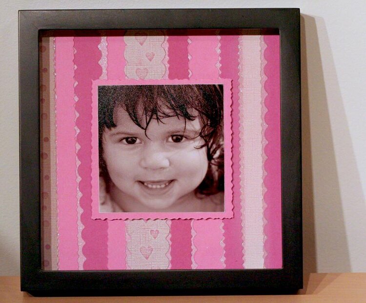 Framed photo display (girl)