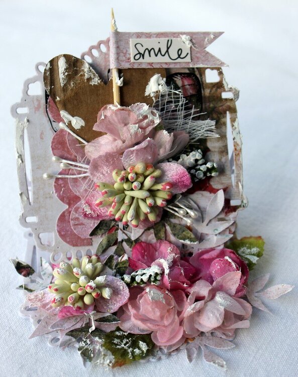 Smile - easel card by Michelle Frisby