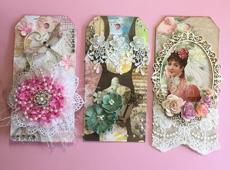 Shabby Tag Album (10 tags)