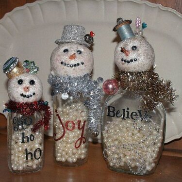 snowmen bottle family