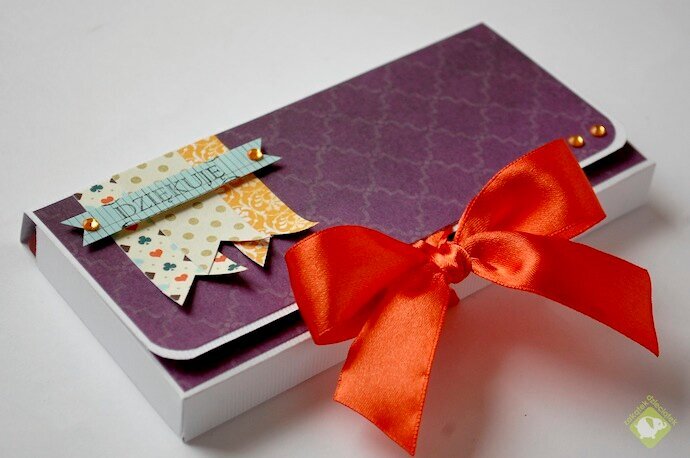 Thank you card with a pocket for chocolate inside