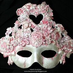 Queen of heart / an altered mask