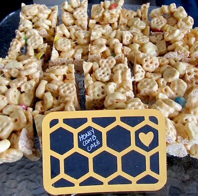 Honeycomb Cake Food Label