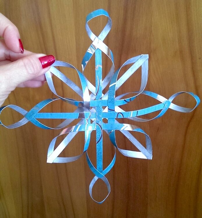 Paper ornament/bow