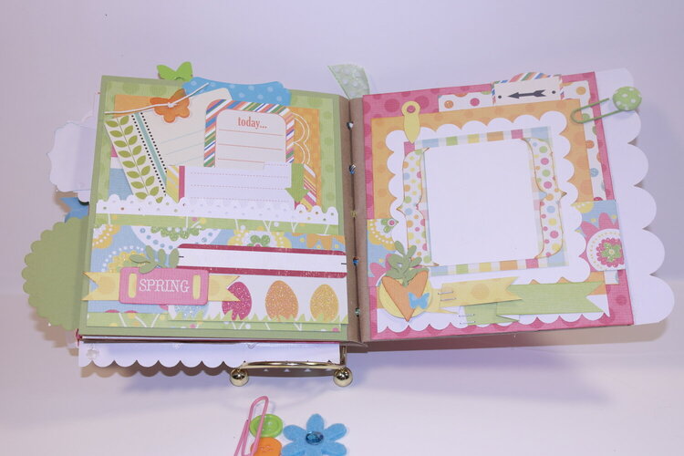 APRIL CHALLENGE: Spring Mini-Album