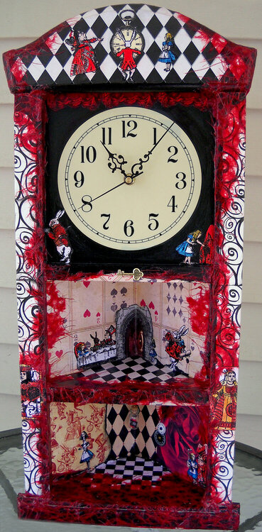 Alice In Wonderland Curio Corner Clock