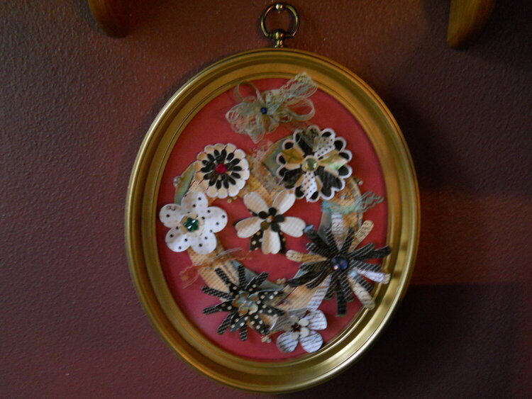 oval framed heart/flowers