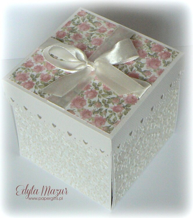 Pink - beige box wedding