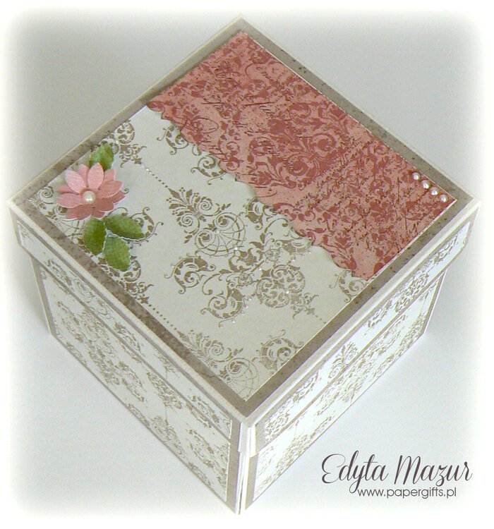 Gray and roses wedding box for Kinga and Karol