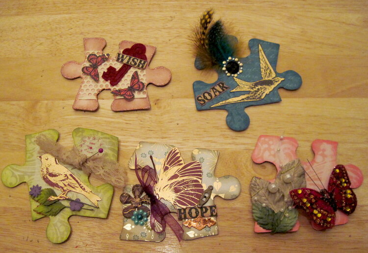 Mariposa Puzzle Pieces