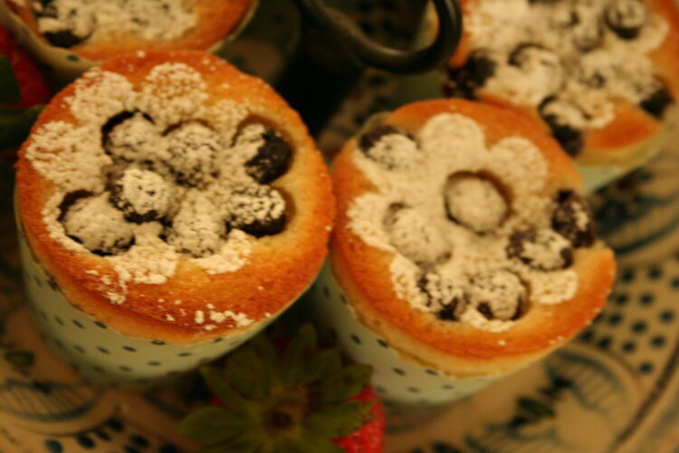 Lemon &amp; blueberry friands