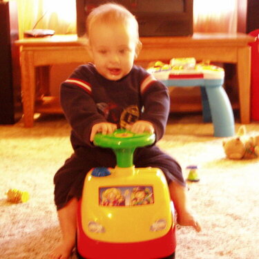 Bryce rides the little bus at his cousin, Berkay&#039;s