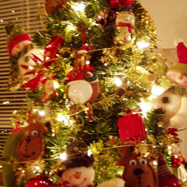 Jospeh Berkay &amp; Little Mathams Christmas Tree