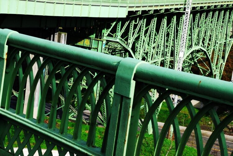 PhotoGrnChallnge: A bridge close up