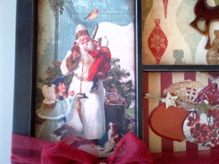 Detail - Vintage Santa with children frame