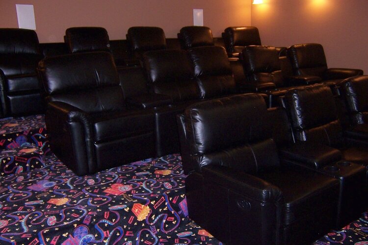 #7 Movie Theatre Seats - 9 pts