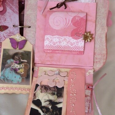 Shabby Chic Rose mini chipboard album