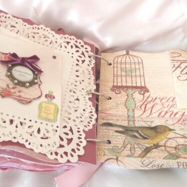 Shabby Chic Rose mini chipboard album