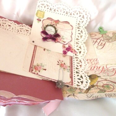 Shabby Chic Rose mini chipboard album