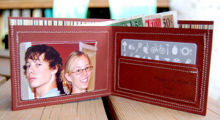 Father&#039;s Day Wallet {Inside}