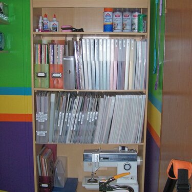 Bookshelf as of 23 May 08