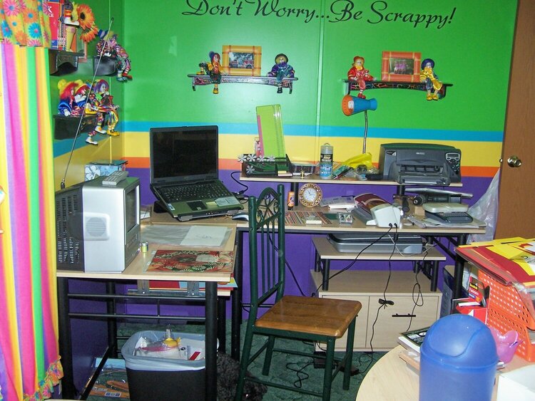 Computer work area as of 23 May 08